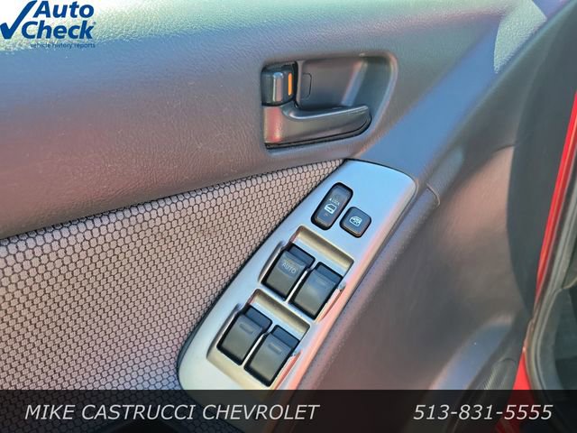 Used 2006 Pontiac Vibe w/ Preferred Package FWD image 22