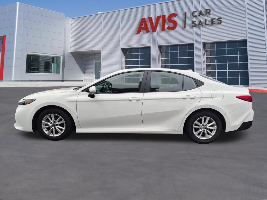 Used 2025 Toyota Camry LE FWD image 10