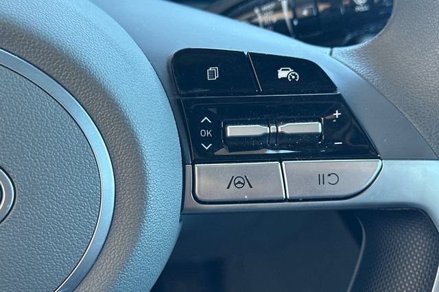 Certified 2025 Hyundai Elantra Hybrid FWD image 28