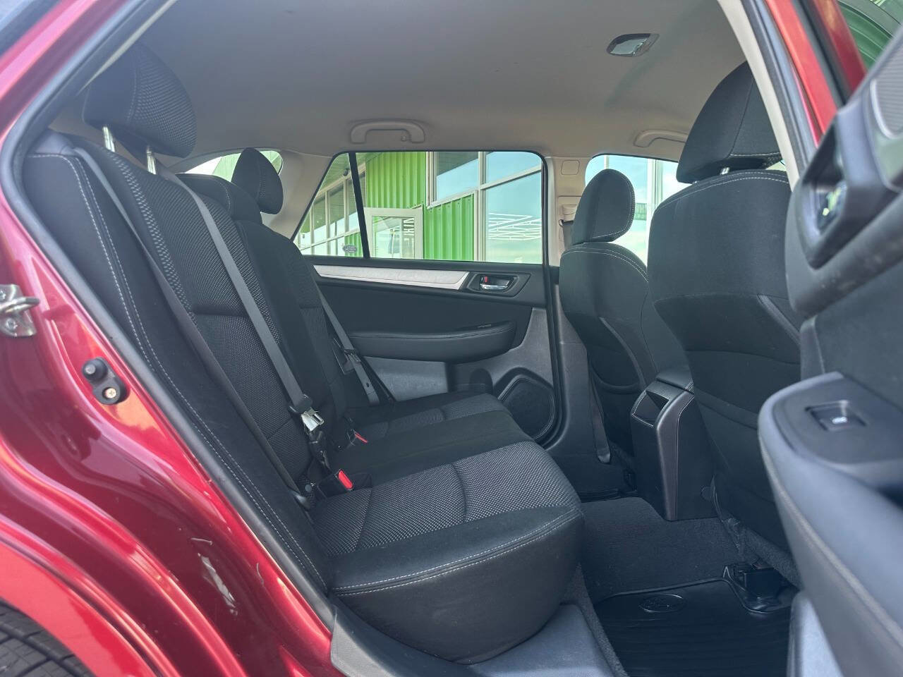 Used 2017 Subaru Outback 2.5i Premium image 16