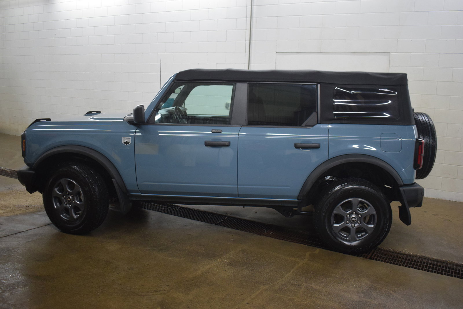 Used 2021 Ford Bronco Big Bend image 3