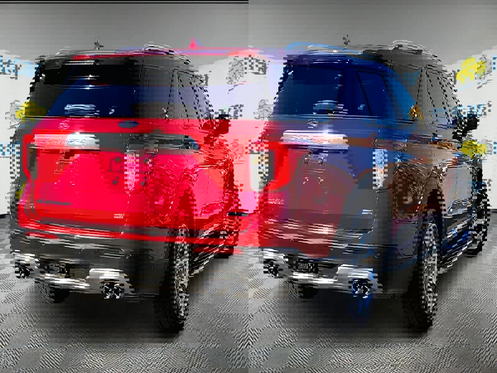 Used 2020 Ford Explorer Platinum w/ Premium Technology Package image 6