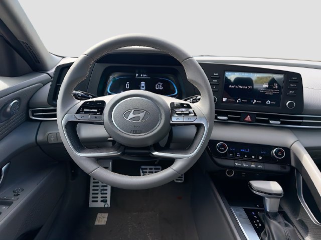 Certified 2026 Hyundai Elantra Sport FWD image 22