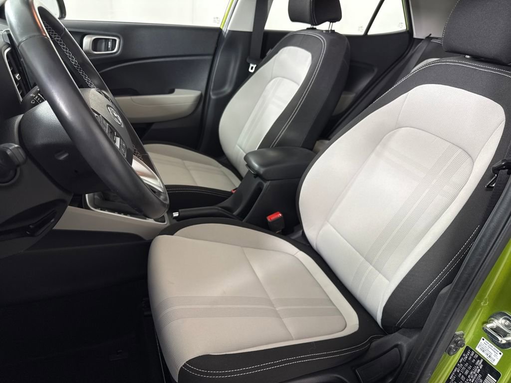 Used 2024 Hyundai Venue SEL image 9