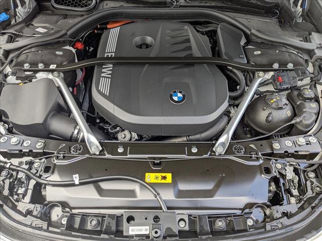 New 2026 BMW 750e xDrive image 17