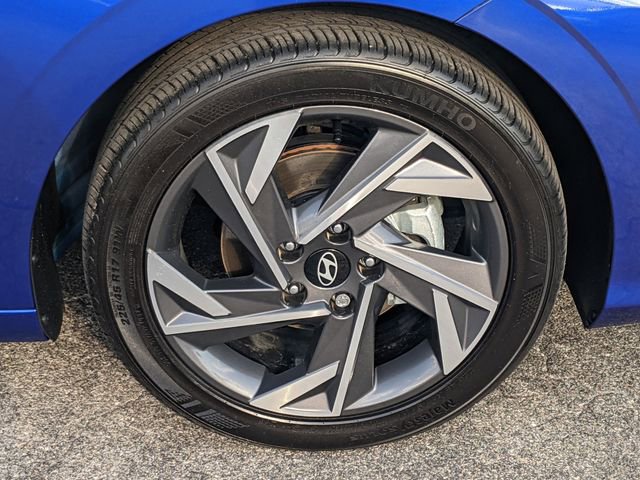 Used 2025 Hyundai Elantra Sport image 8