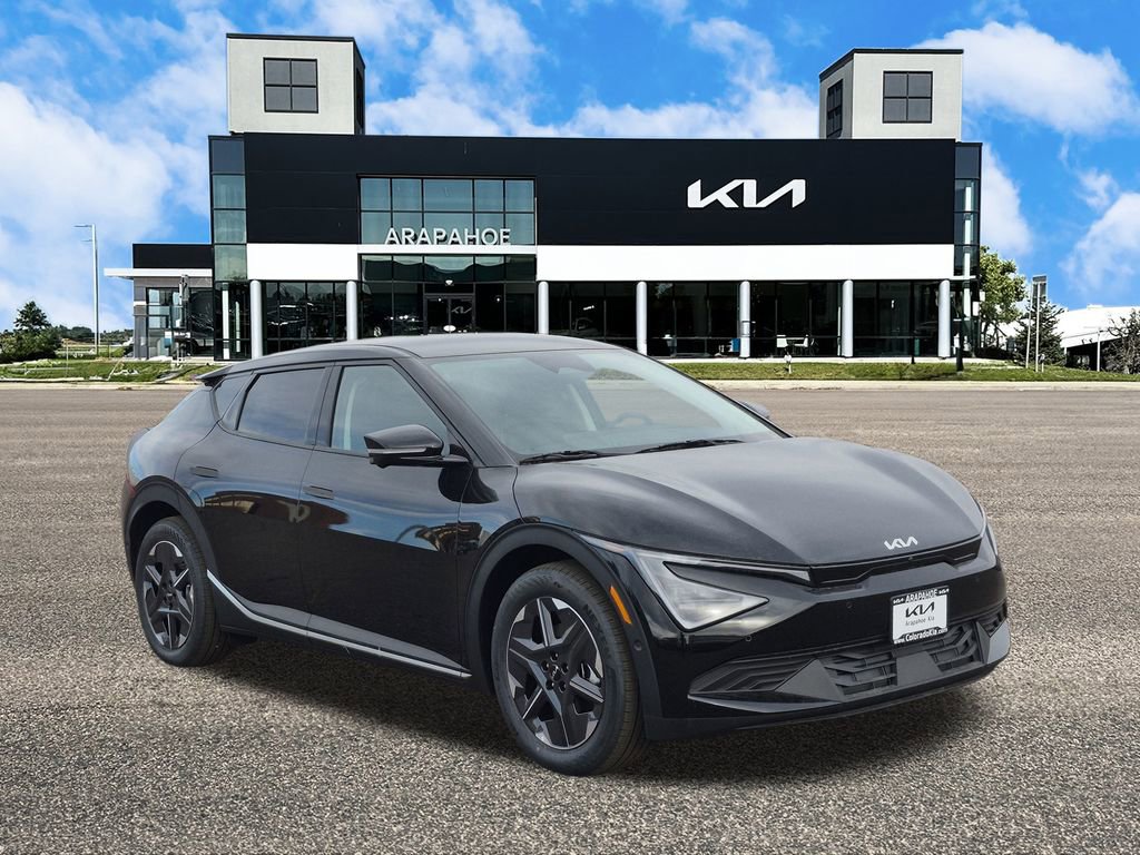 New 2025 Kia EV6 Light w/ Light LR Technology Package image 2