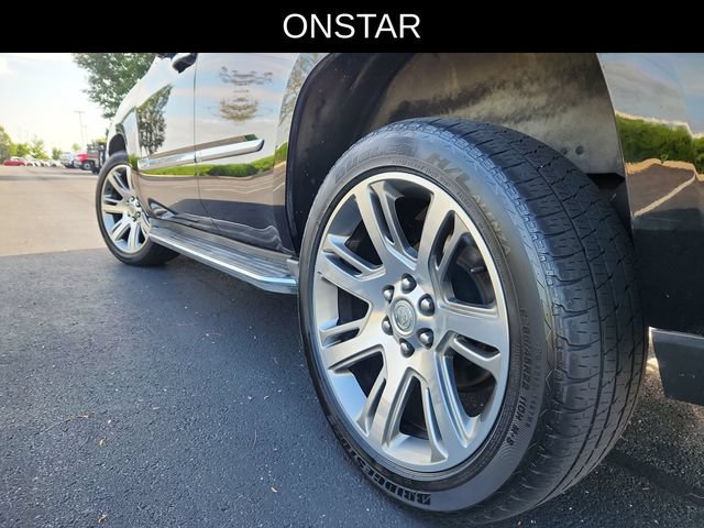 Used 2015 Cadillac Escalade Luxury AWD/4WD image 18