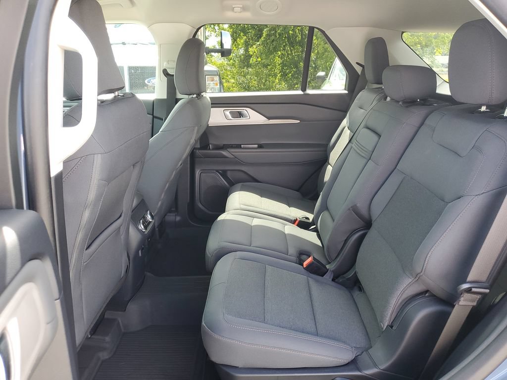 Certified 2025 Ford Explorer Active AWD/4WD image 16