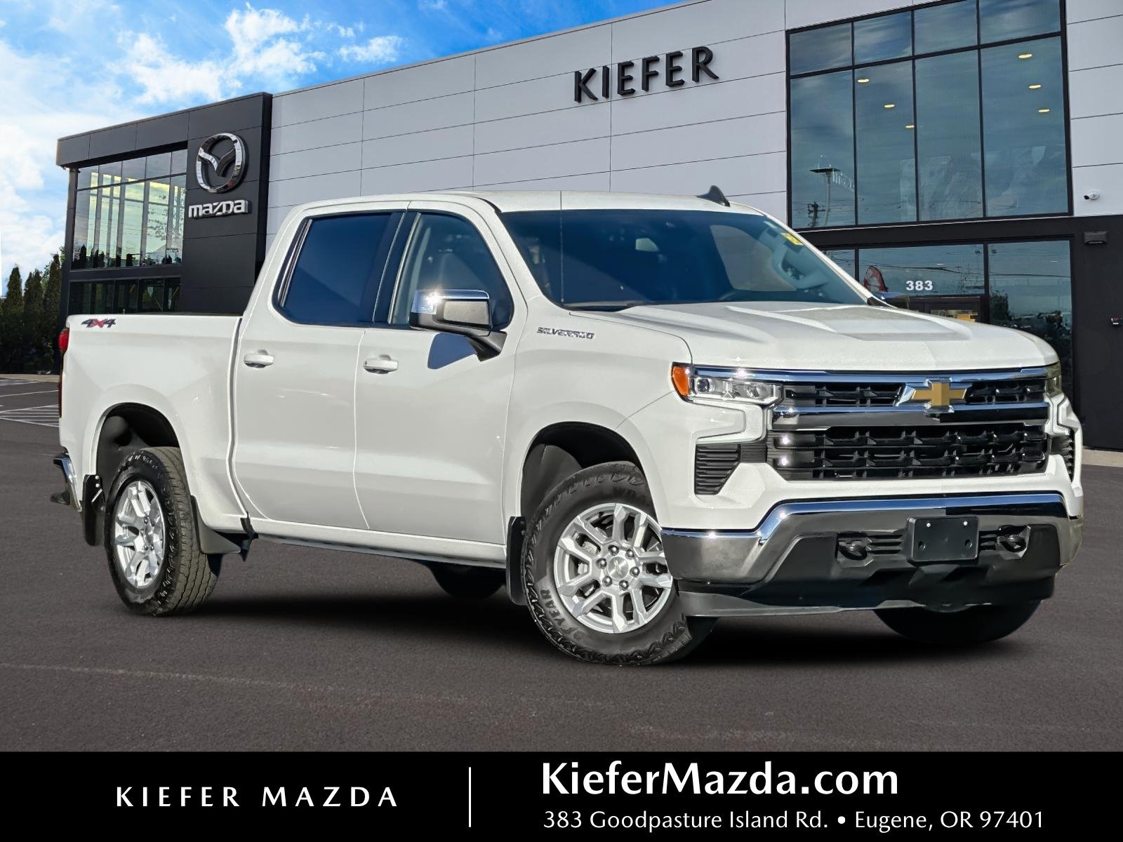 Used 2023 Chevrolet Silverado 1500 LT w/ Protection Package AWD/4WD image 1