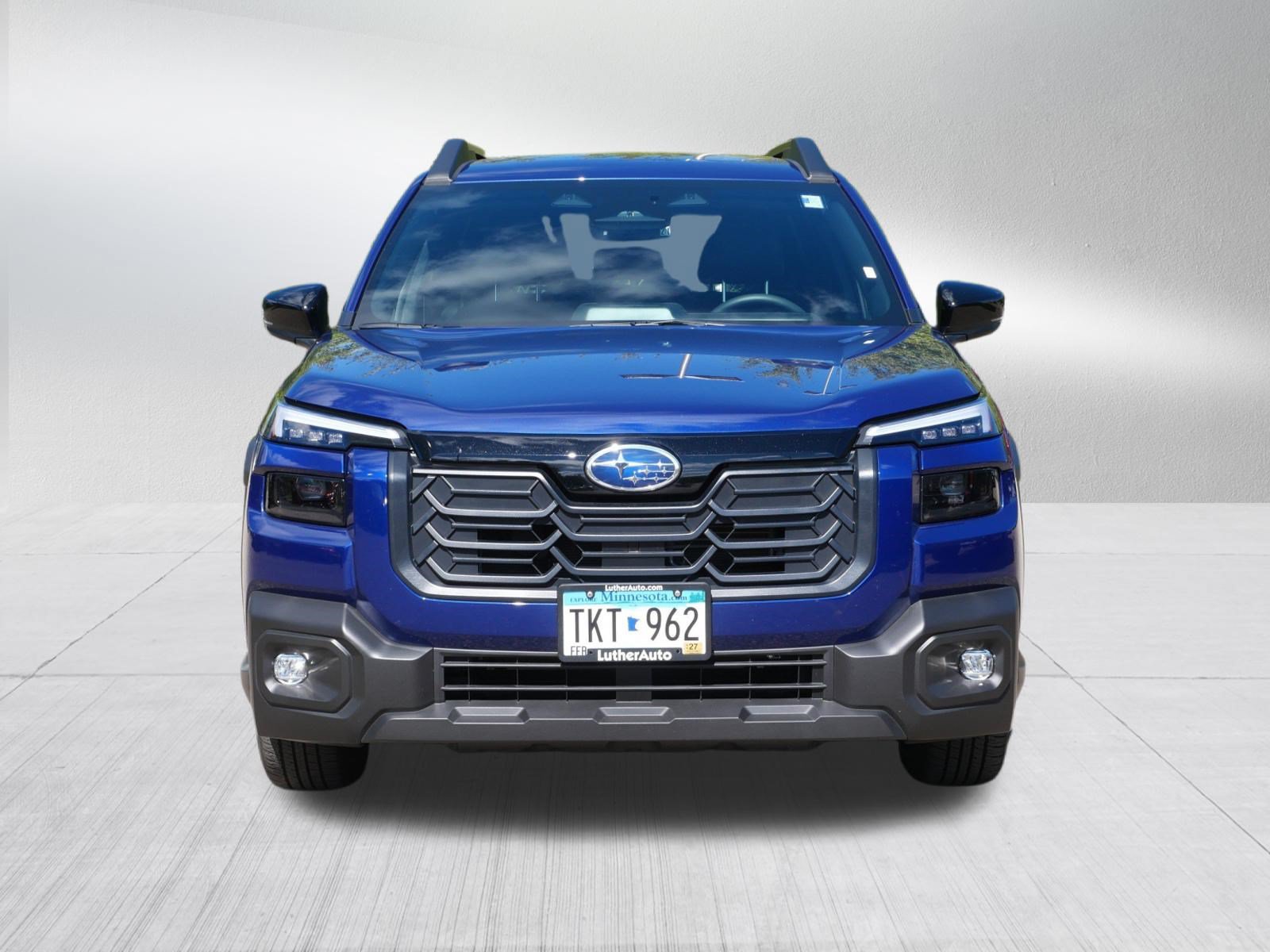 Used 2026 Subaru Outback Limited AWD/4WD image 2
