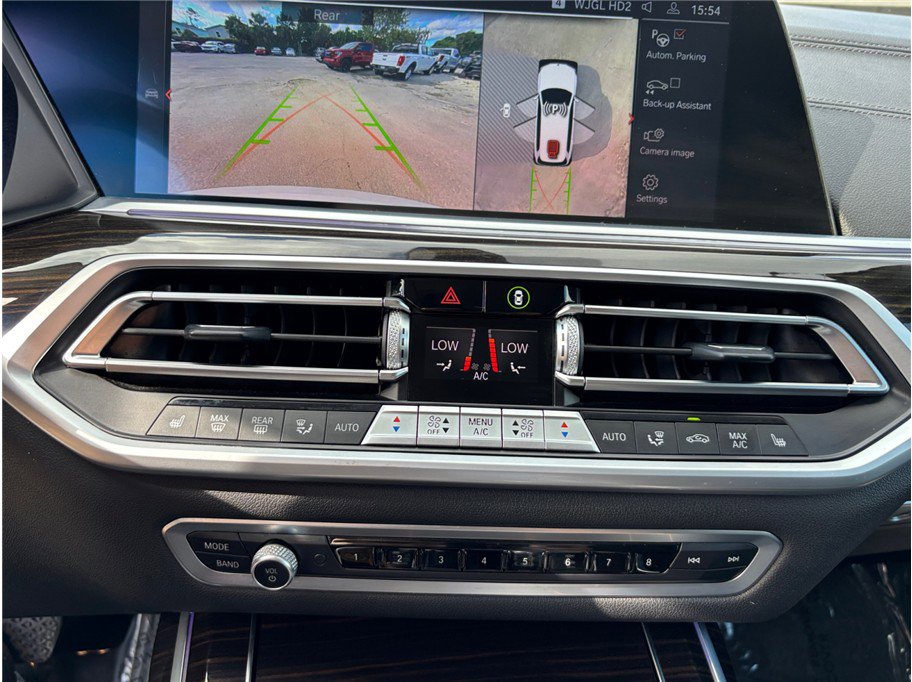 Used 2021 BMW X7 xDrive40i w/ Parking Assistance Package image 36