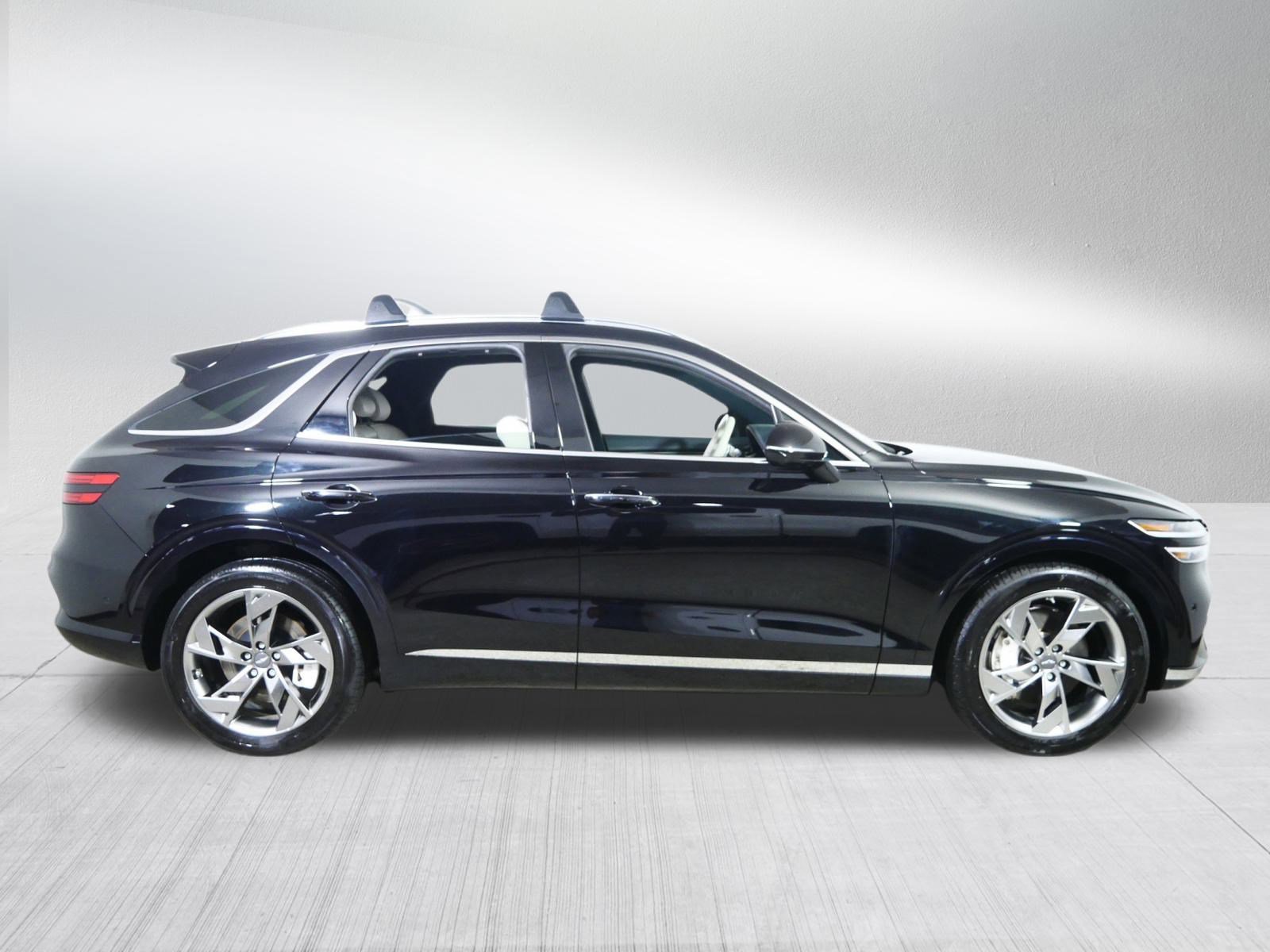 Certified 2025 Genesis Electrified GV70 Advanced w/ Prestige Package image 8