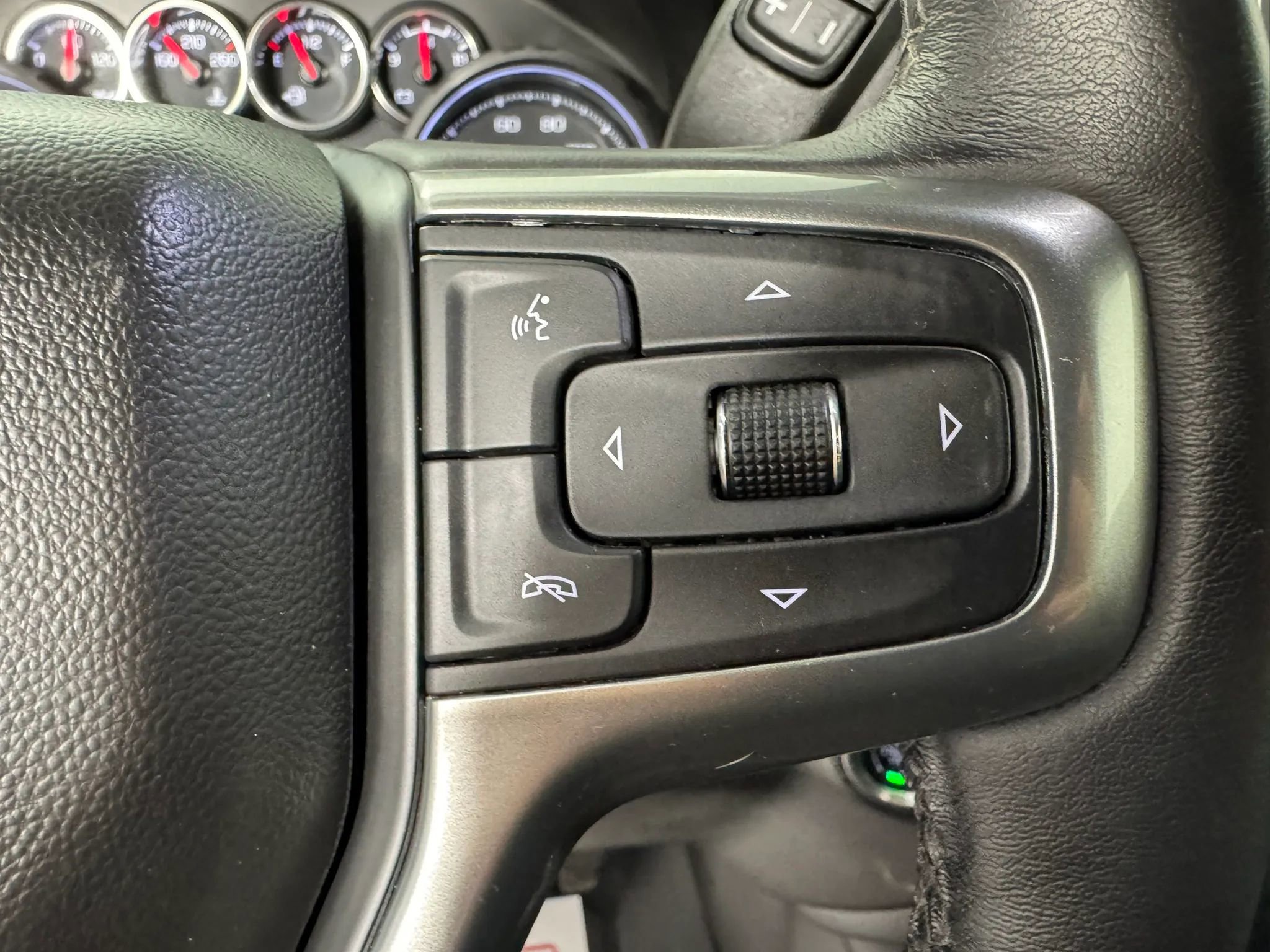 Used 2021 Chevrolet Silverado 1500 LT Trail Boss AWD/4WD image 16