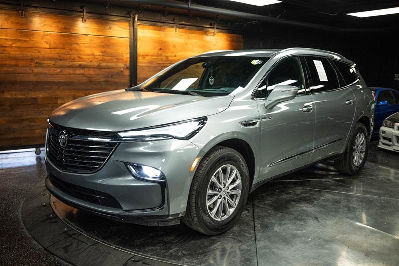 Used 2024 Buick Enclave Premium image 2