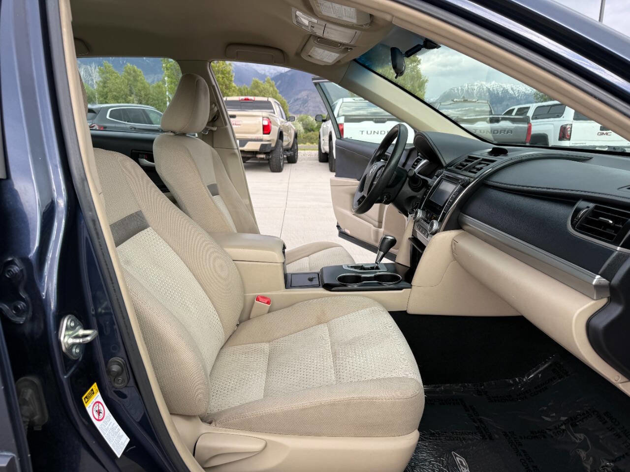 Used 2014 Toyota Camry LE FWD image 21