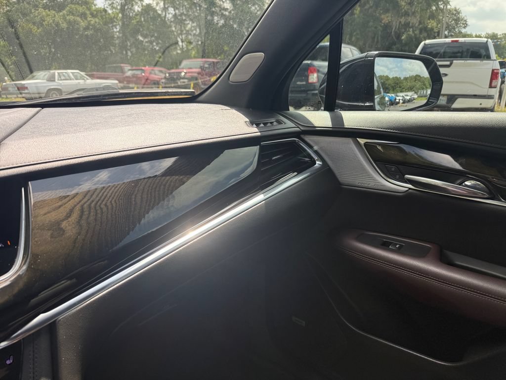 Used 2022 Cadillac XT6 Premium Luxury FWD image 25