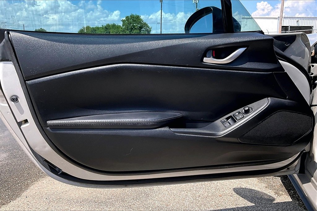 Used 2022 MAZDA MX-5 Miata Sport image 15