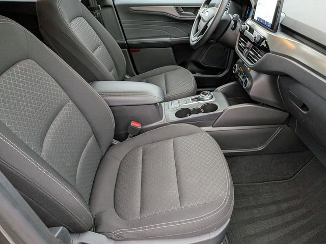 Used 2025 Ford Escape Active image 28