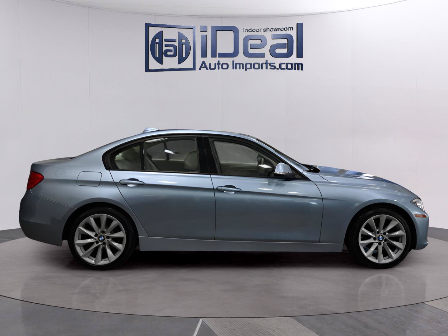 Used 2013 BMW 328i xDrive Sedan AWD/4WD image 6