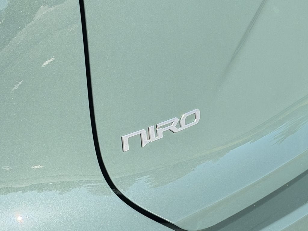 Used 2025 Kia Niro FWD image 34