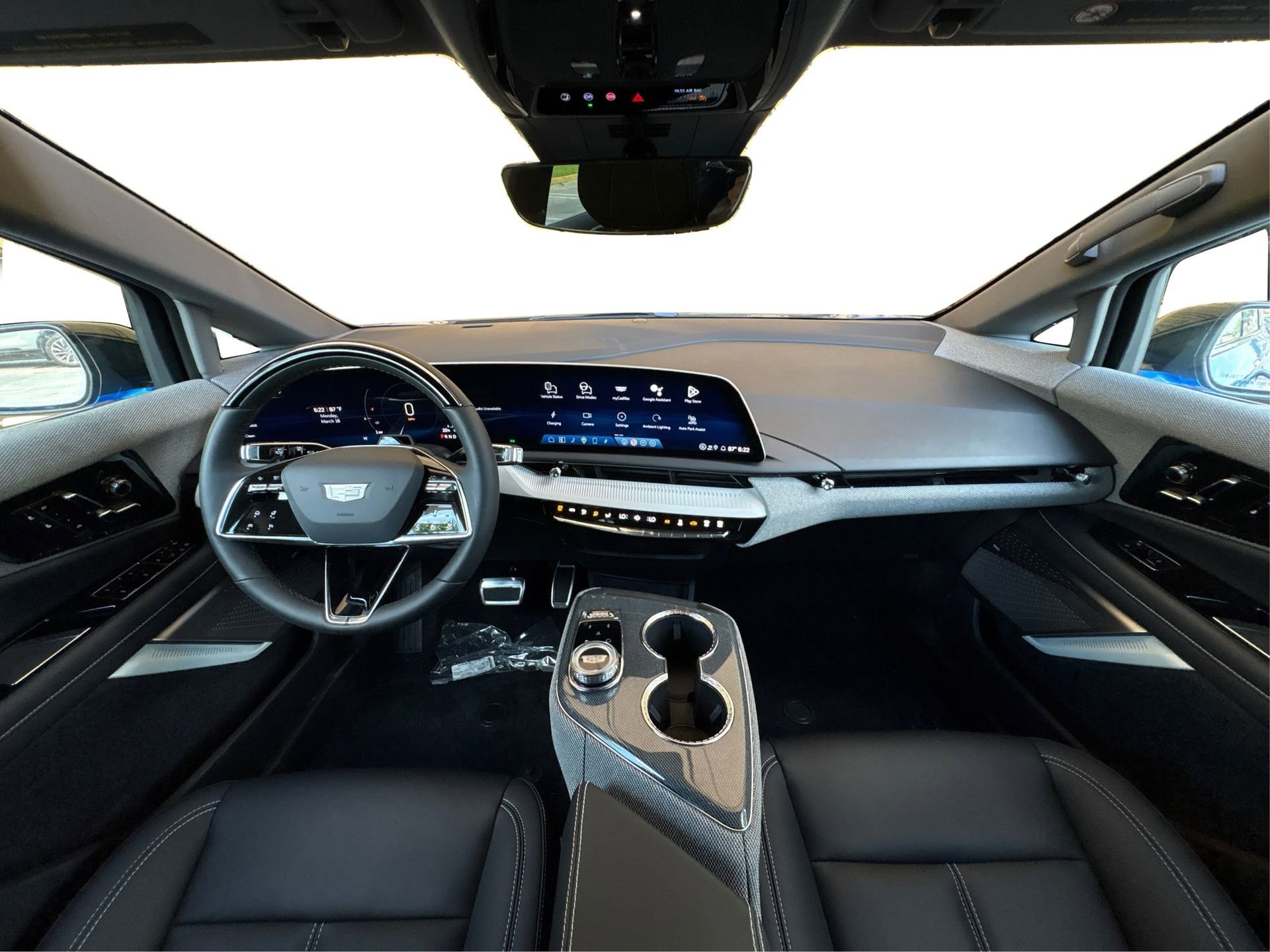 New 2026 Cadillac Optiq Luxury 1 image 23