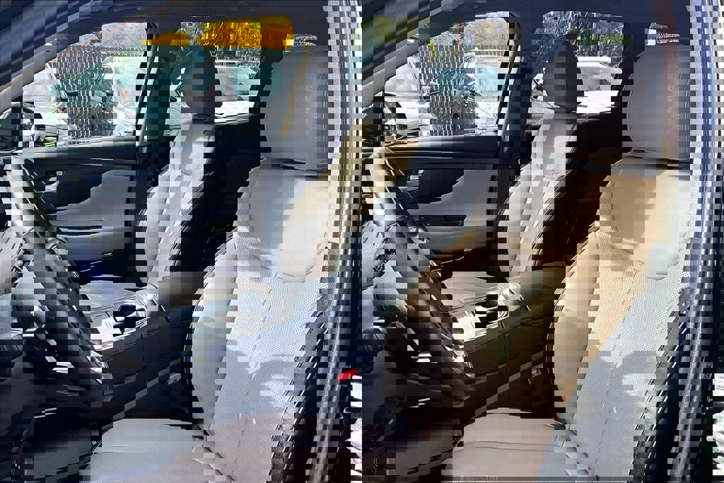 Used 2023 Hyundai Santa Fe Limited image 18