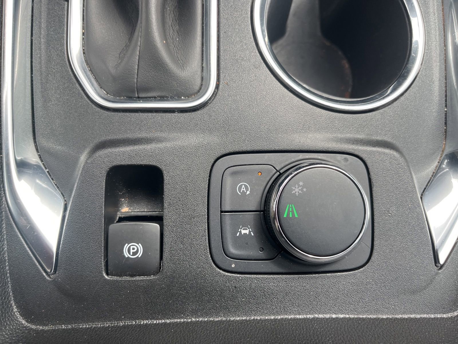 Used 2023 Chevrolet Traverse LT image 11