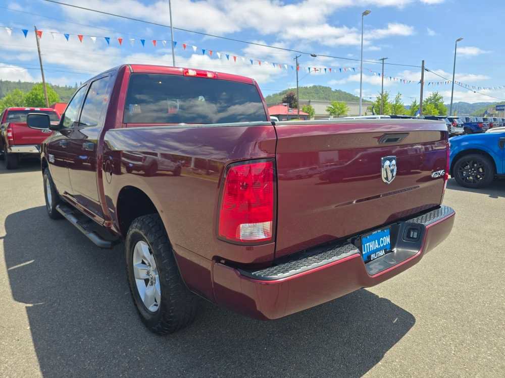 Used 2018 RAM 1500 Express AWD/4WD image 3