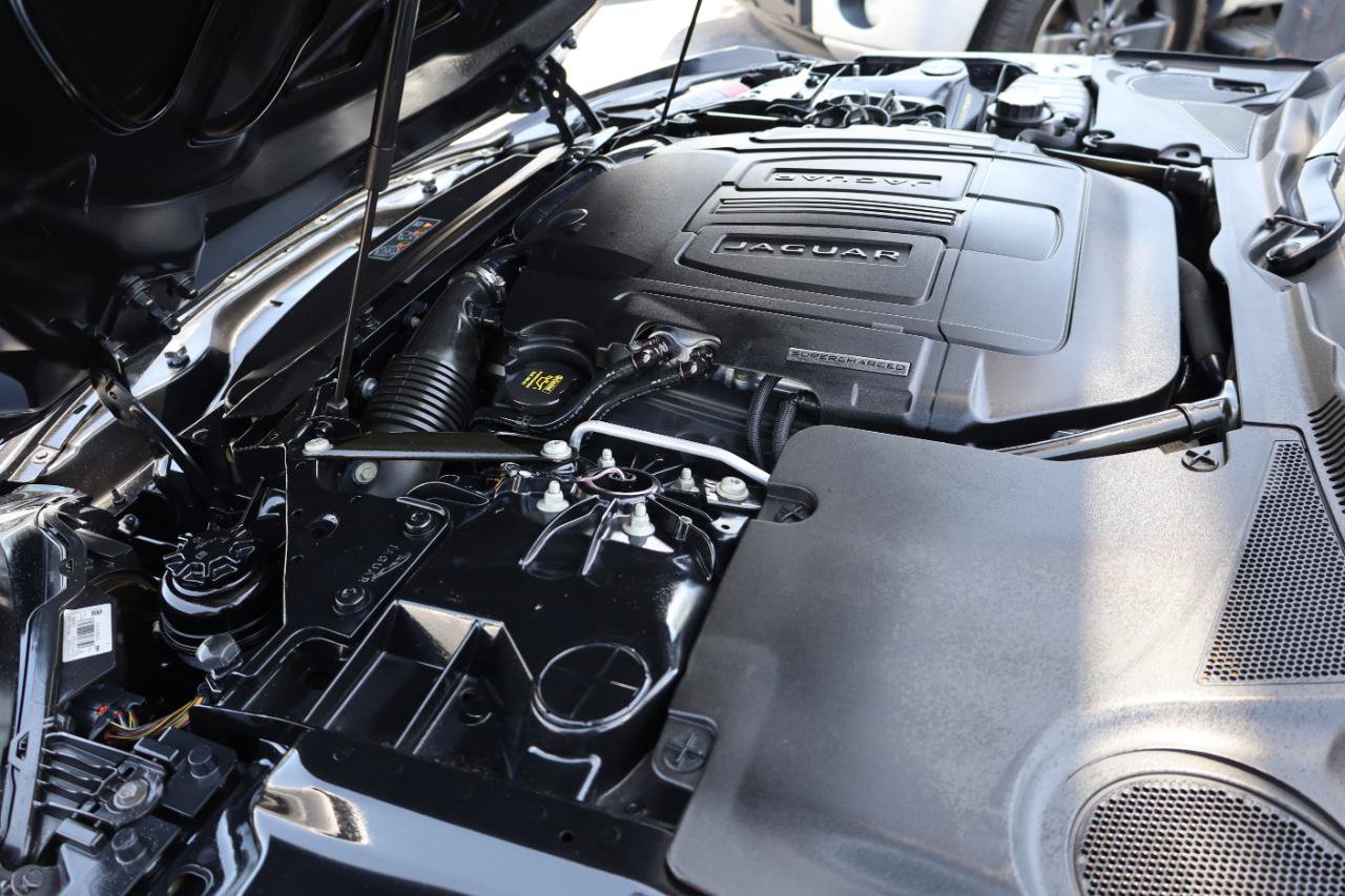 Used 2015 Jaguar F-TYPE S RWD image 18