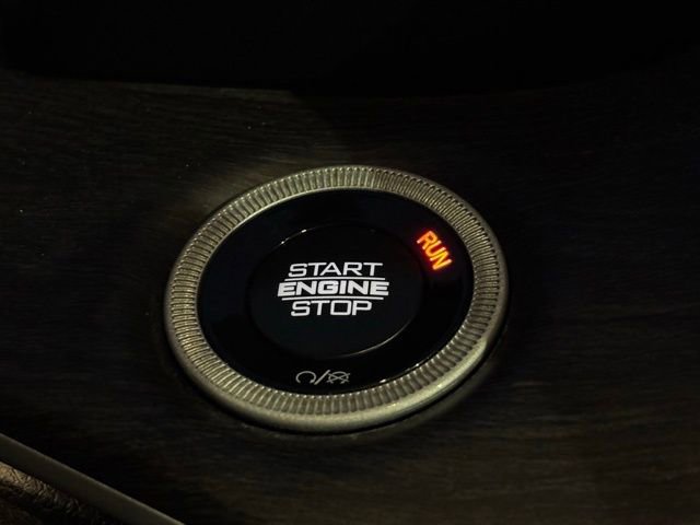 Certified 2025 Jeep Grand Cherokee Limited w/ Luxury Tech Group II image 44