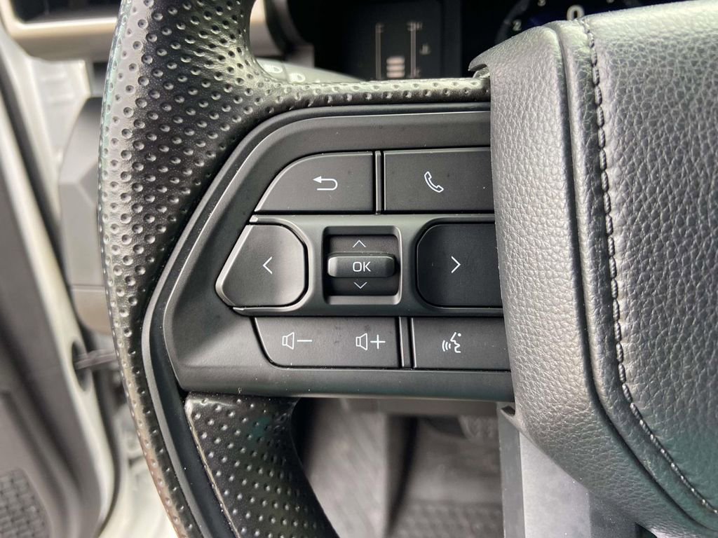 Used 2024 Toyota Tacoma SR image 31