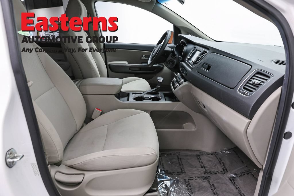 Used 2020 Kia Sedona LX FWD image 22