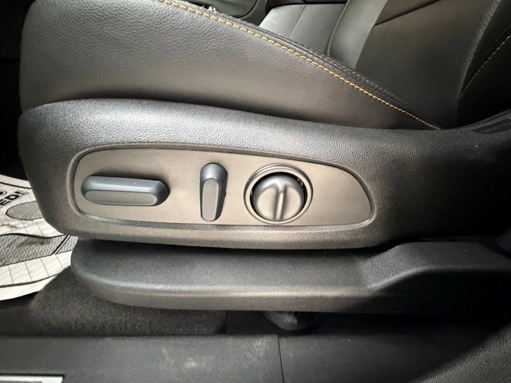 Used 2022 Chevrolet Equinox Premier AWD/4WD image 25