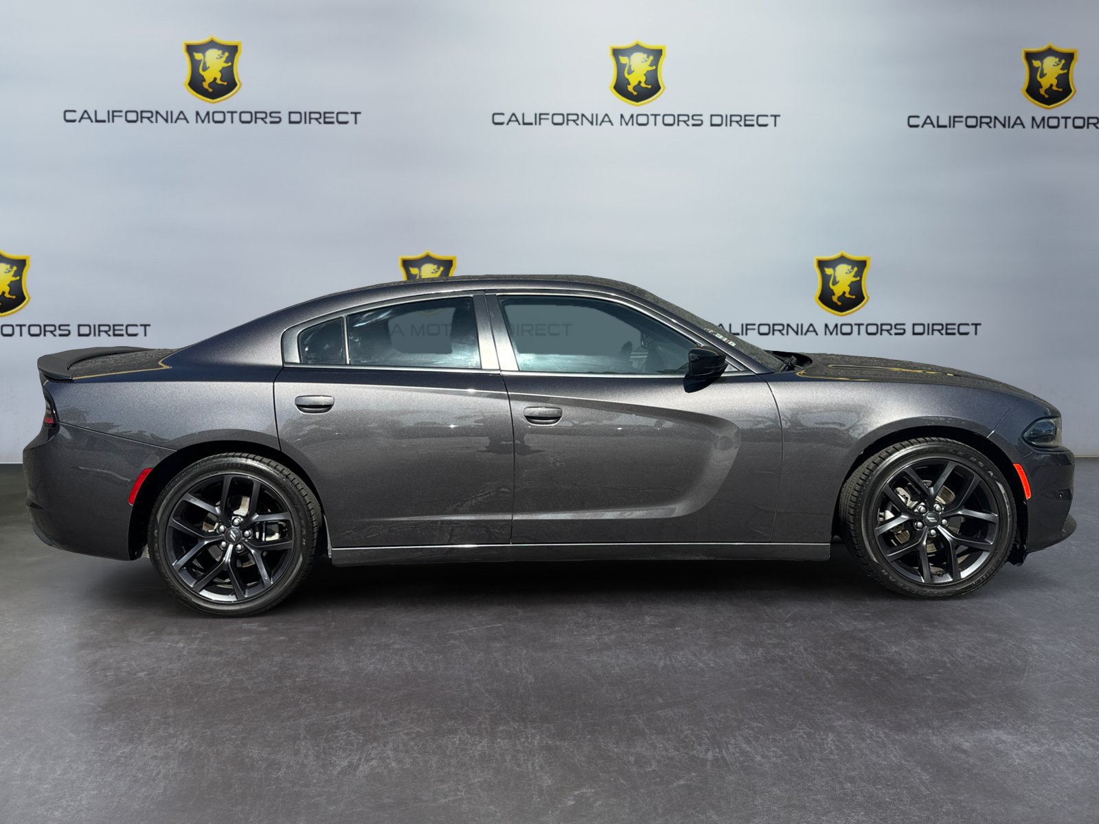 Used 2021 Dodge Charger SXT w/ Blacktop Package RWD image 6