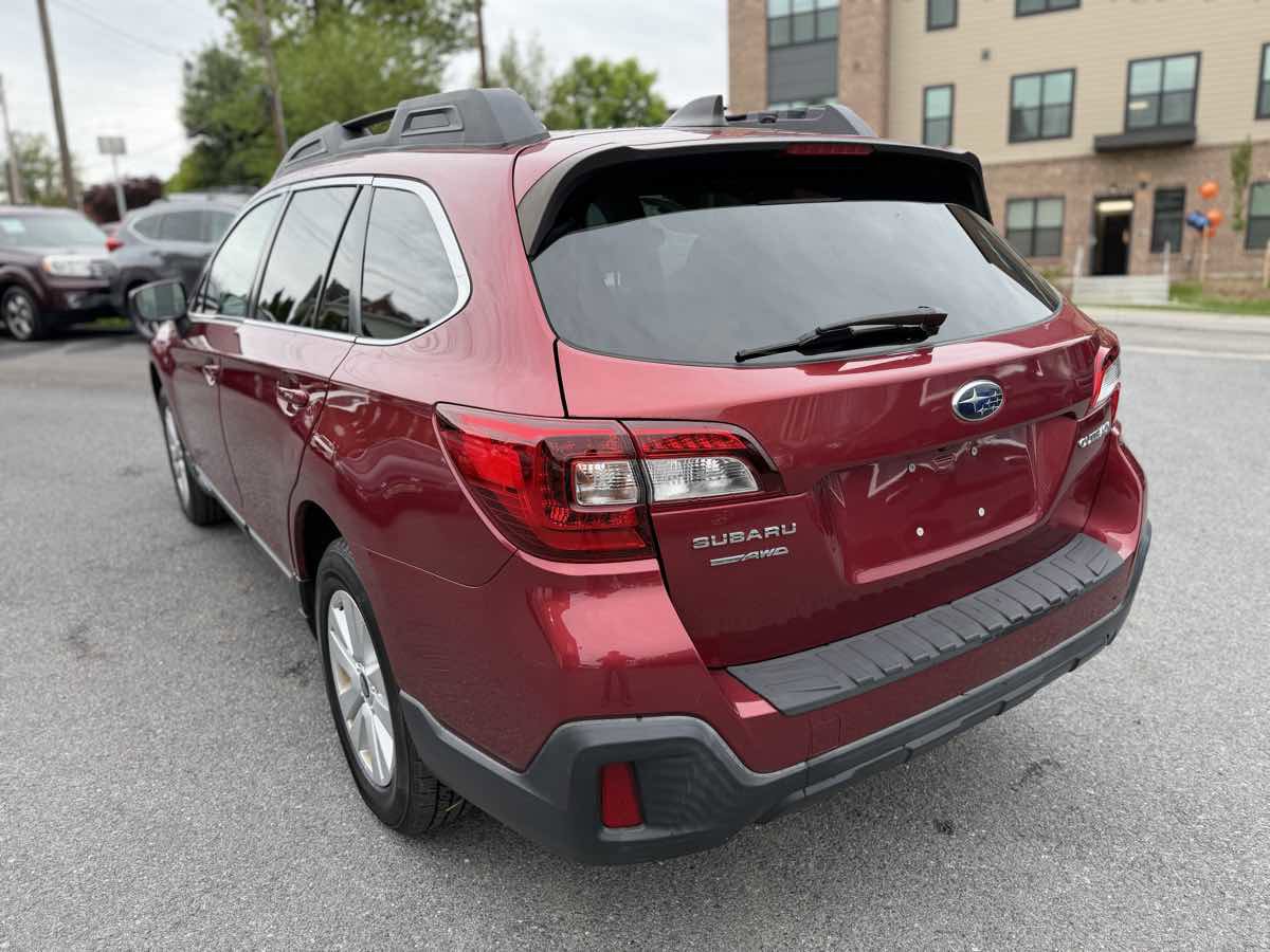 Used 2018 Subaru Outback 2.5i Premium AWD/4WD image 5