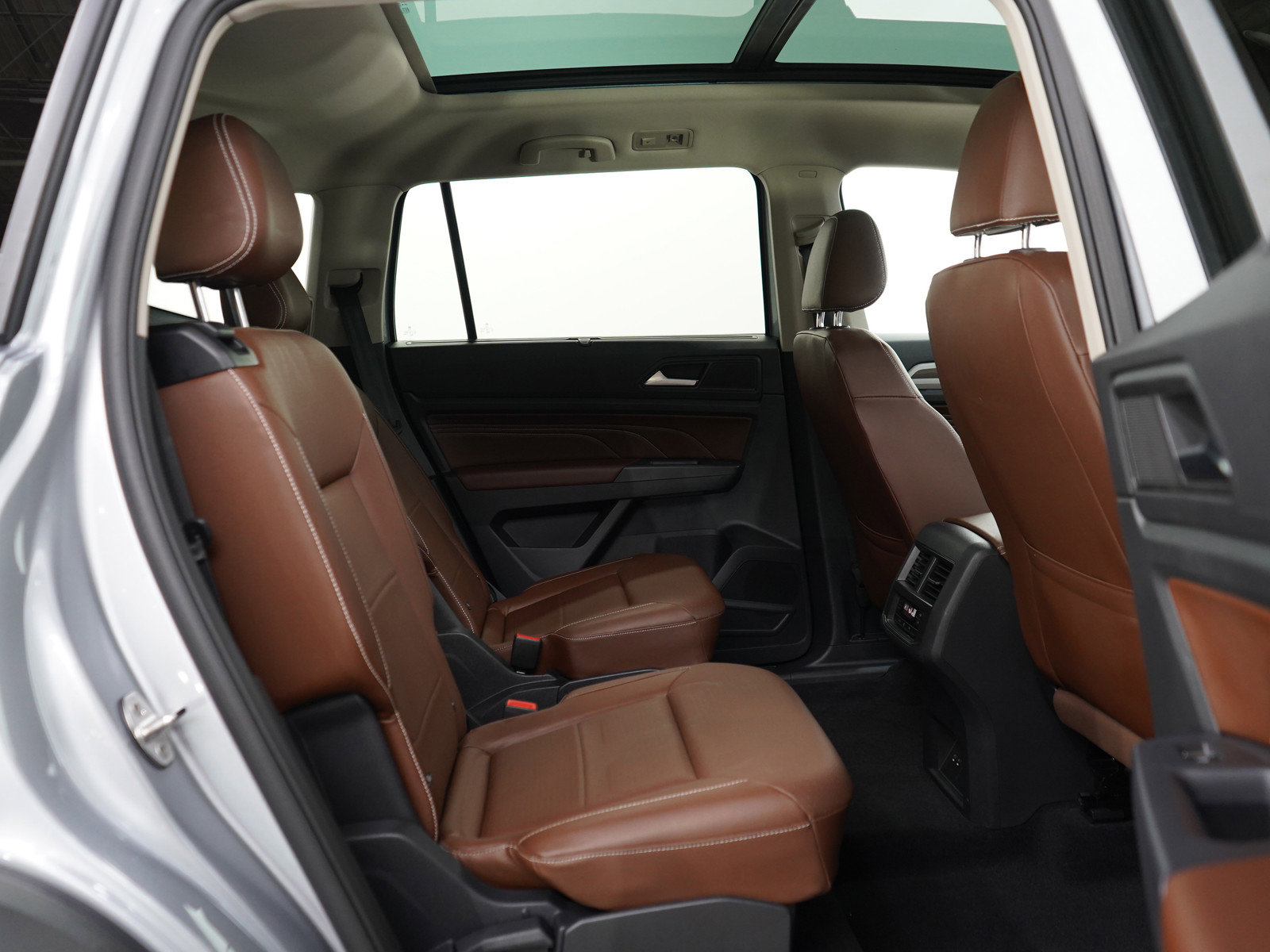 Used 2021 Volkswagen Atlas SEL image 11