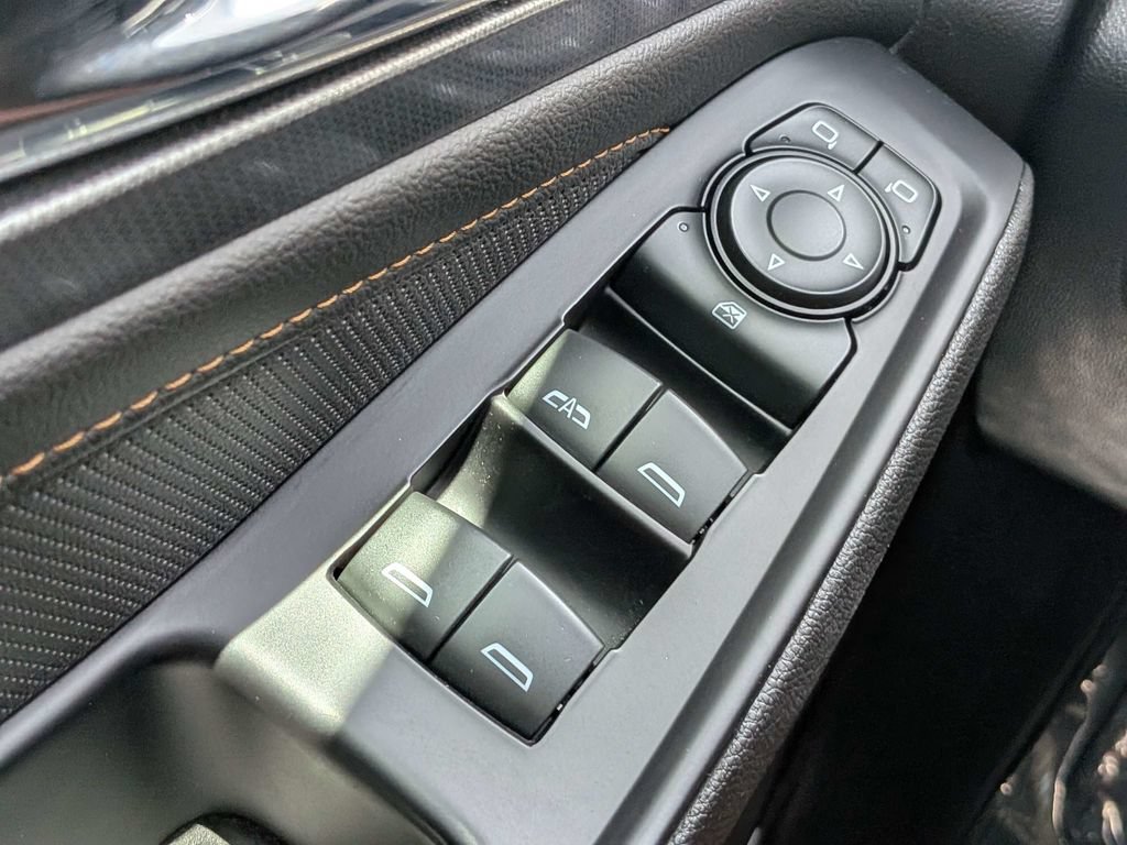 Used 2019 Chevrolet Traverse Premier w/ Redline Edition AWD/4WD image 25