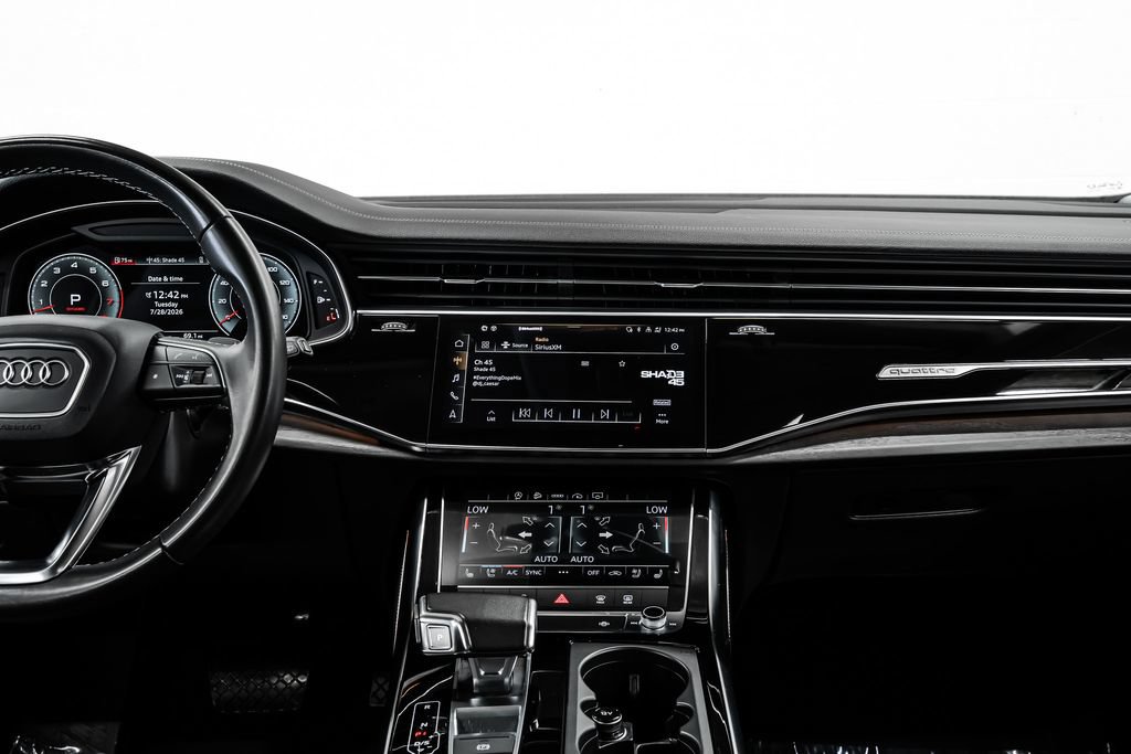 Used 2023 Audi Q8 Premium Plus w/ Premium Plus Package AWD/4WD image 23