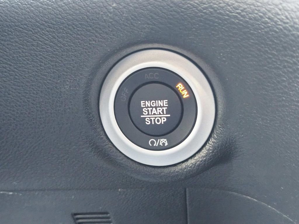 New 2026 Chrysler Voyager LX image 28