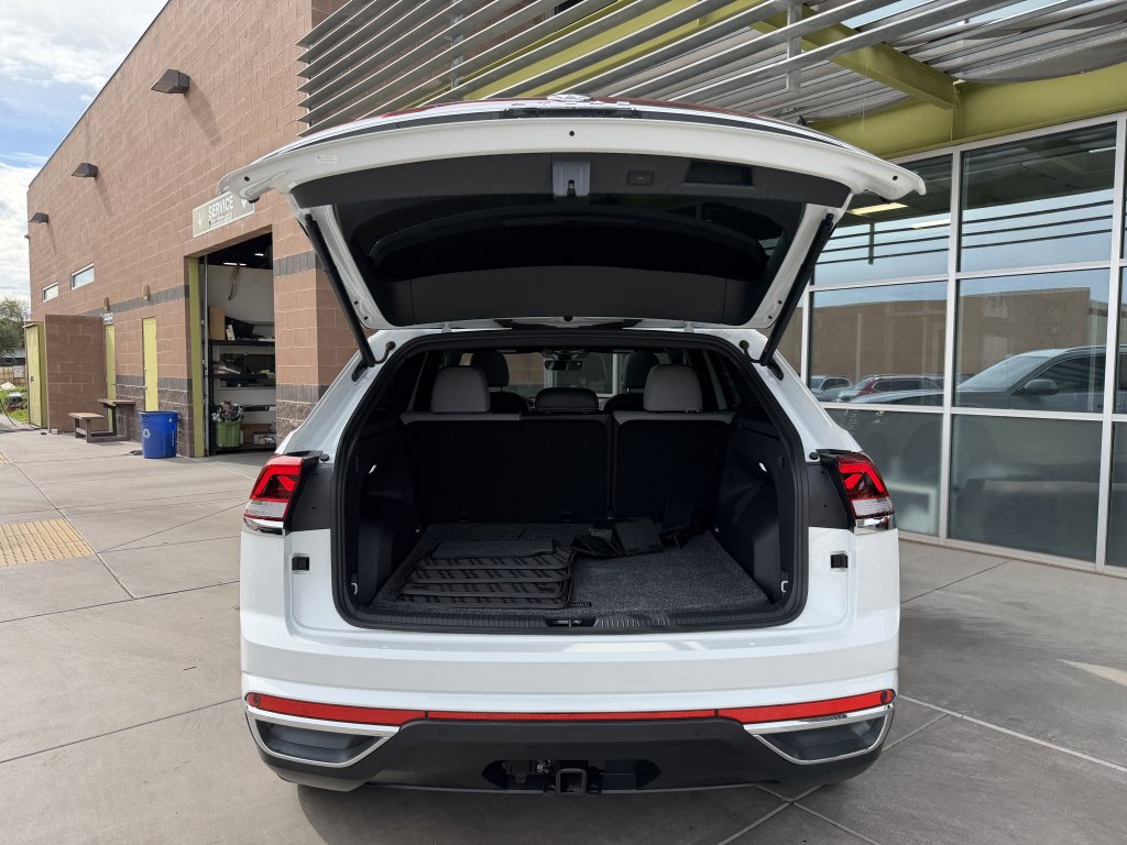 Used 2024 Volkswagen Atlas Cross Sport SEL AWD/4WD image 39