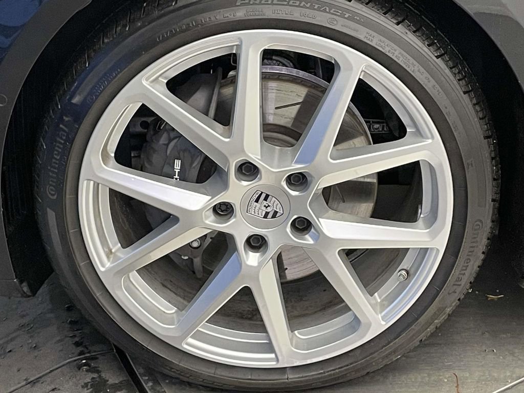 Certified 2024 Porsche Panamera 4 image 11