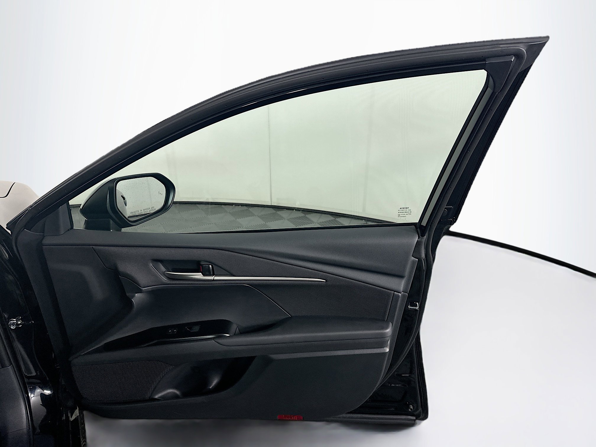 Used 2025 Toyota Camry LE image 30