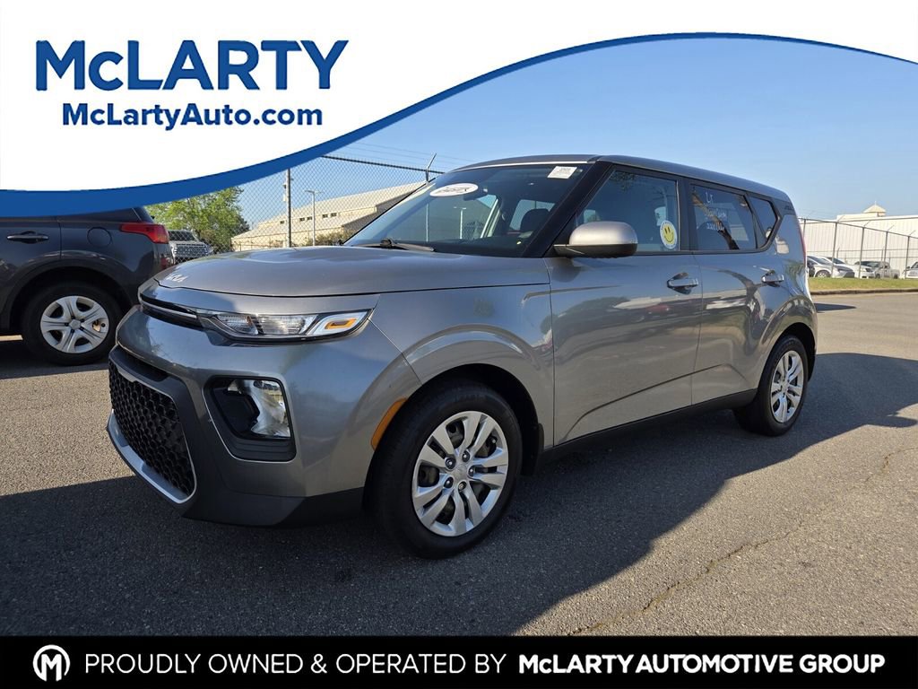 Used 2022 Kia Soul LX image 1
