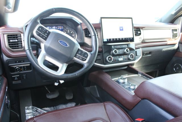 Used 2024 Ford Expedition Max Limited AWD/4WD image 16