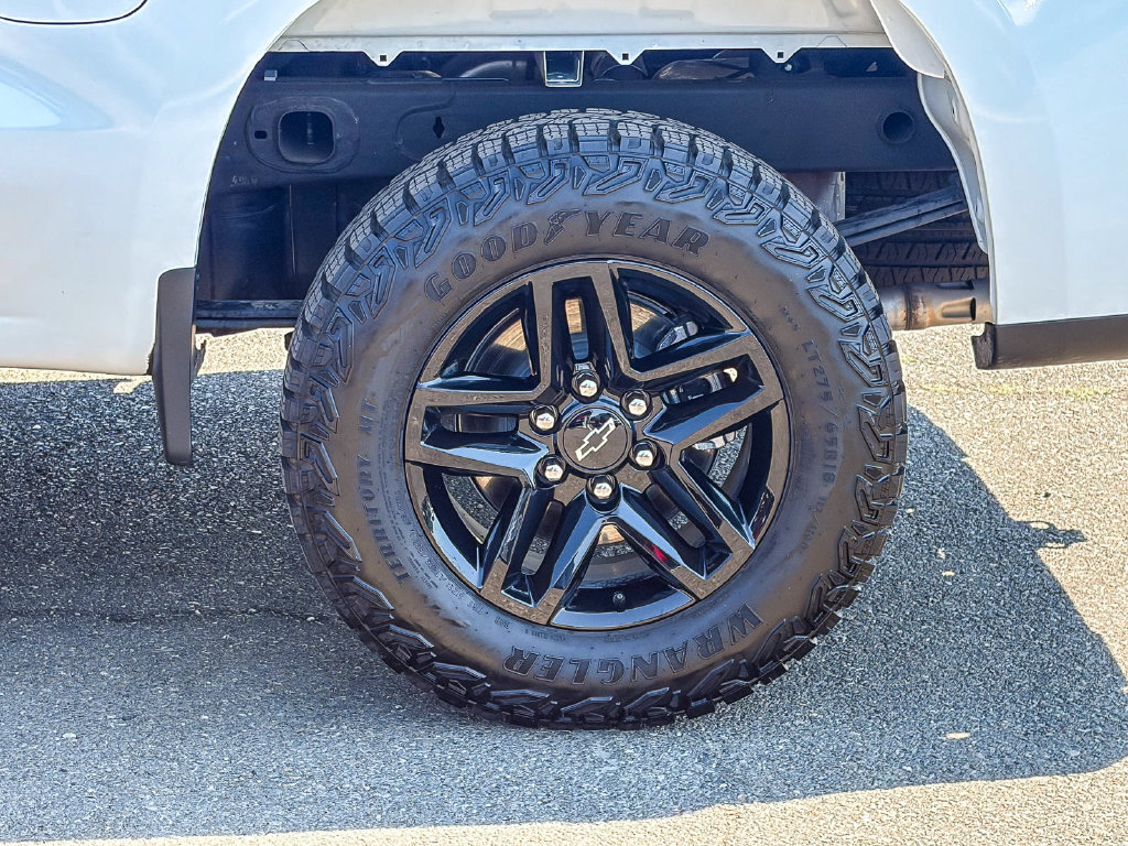 Used 2026 Chevrolet Silverado 1500 Custom Trail Boss AWD/4WD image 18