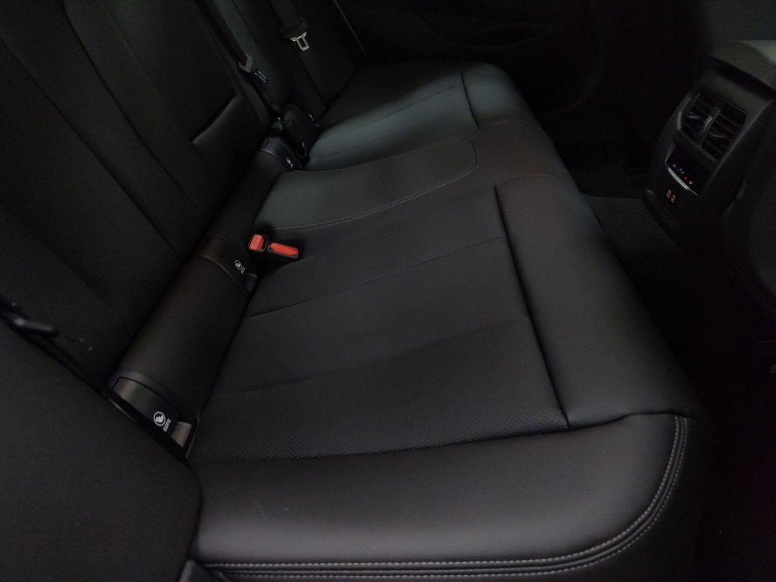 New 2026 BMW 330i xDrive Sedan w/ M Sport Package image 28