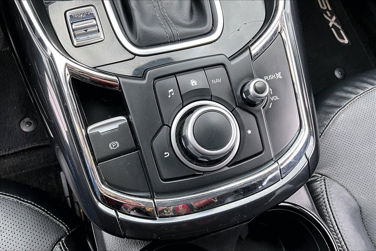 Used 2016 MAZDA CX-9 Touring AWD/4WD image 17