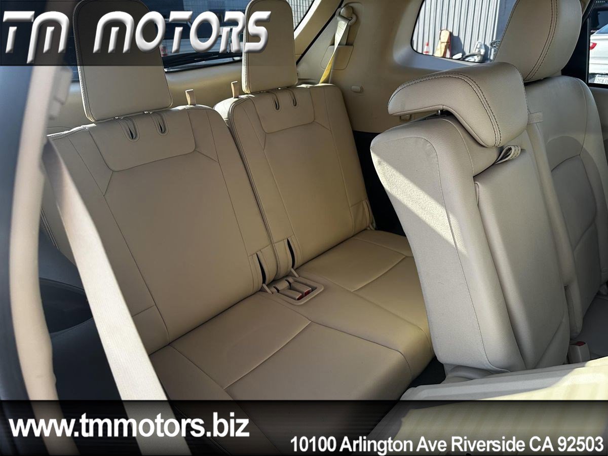 Used 2013 Subaru Tribeca Limited w/ PWR Moonroof Pkg image 10