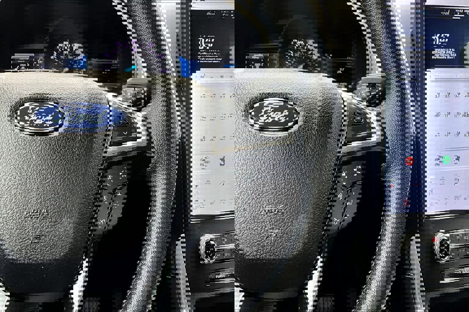 Used 2024 Ford Edge Titanium image 25